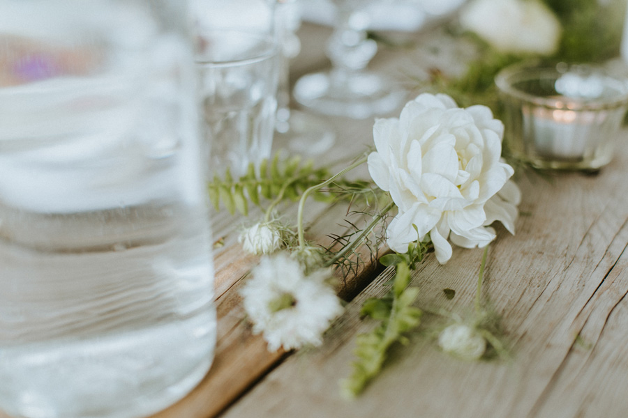 bröllopsfotograf,skåne,malmö,bryllupsfotograf,bryllup,bröllop,lantligt,trädgård,weddingphotographer,scandinavia,boho,bohemian,setting,dukning