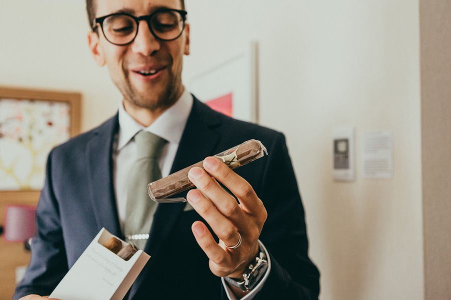 cigarr,bröllopsfotograf,klänning,malmö,skåne,weddingphotographer