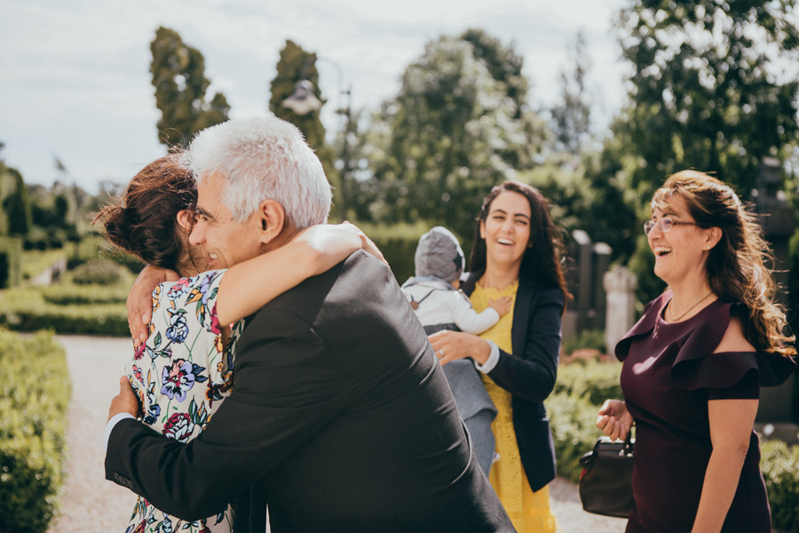 bröllopsfotograf,vigsel,burlövs gamla kyrka,skåne,weddingphotographer