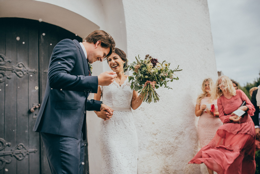 bröllopsfotograf,vigsel,burlövs gamla kyrka,skåne,weddingphotographer