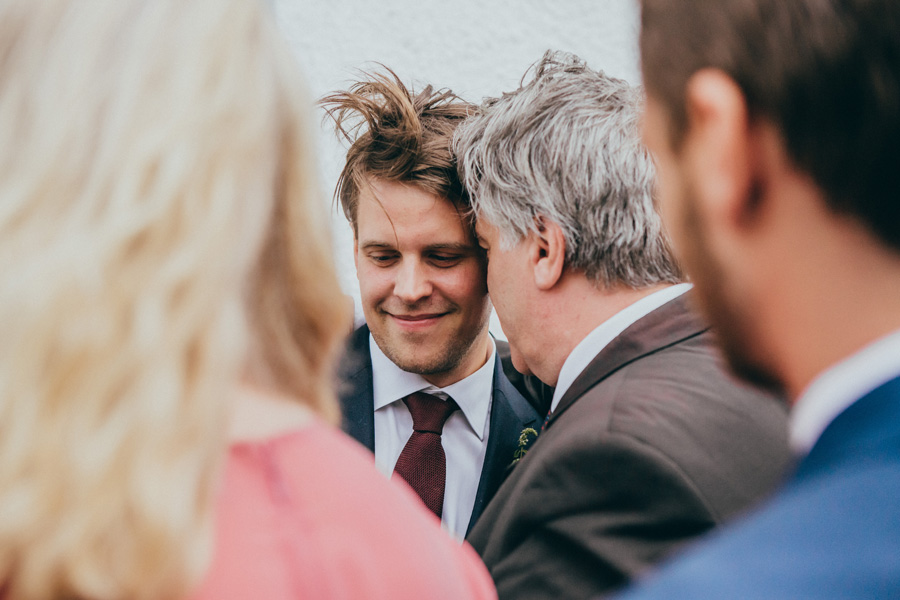 bröllopsfotograf,vigsel,burlövs gamla kyrka,skåne,weddingphotographer