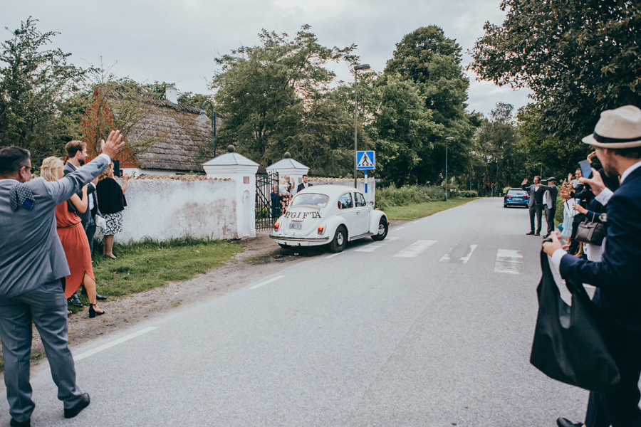 bröllopsfotograf,vigsel,burlövs gamla kyrka,skåne,weddingphotographer